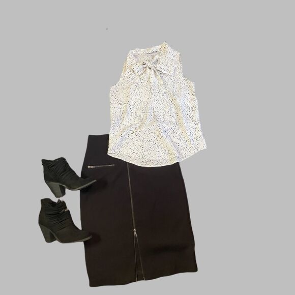 SHEIN Tops - SHEIN Sleeveless Tie Front Dotted Blouse-White with Black Dots-XS